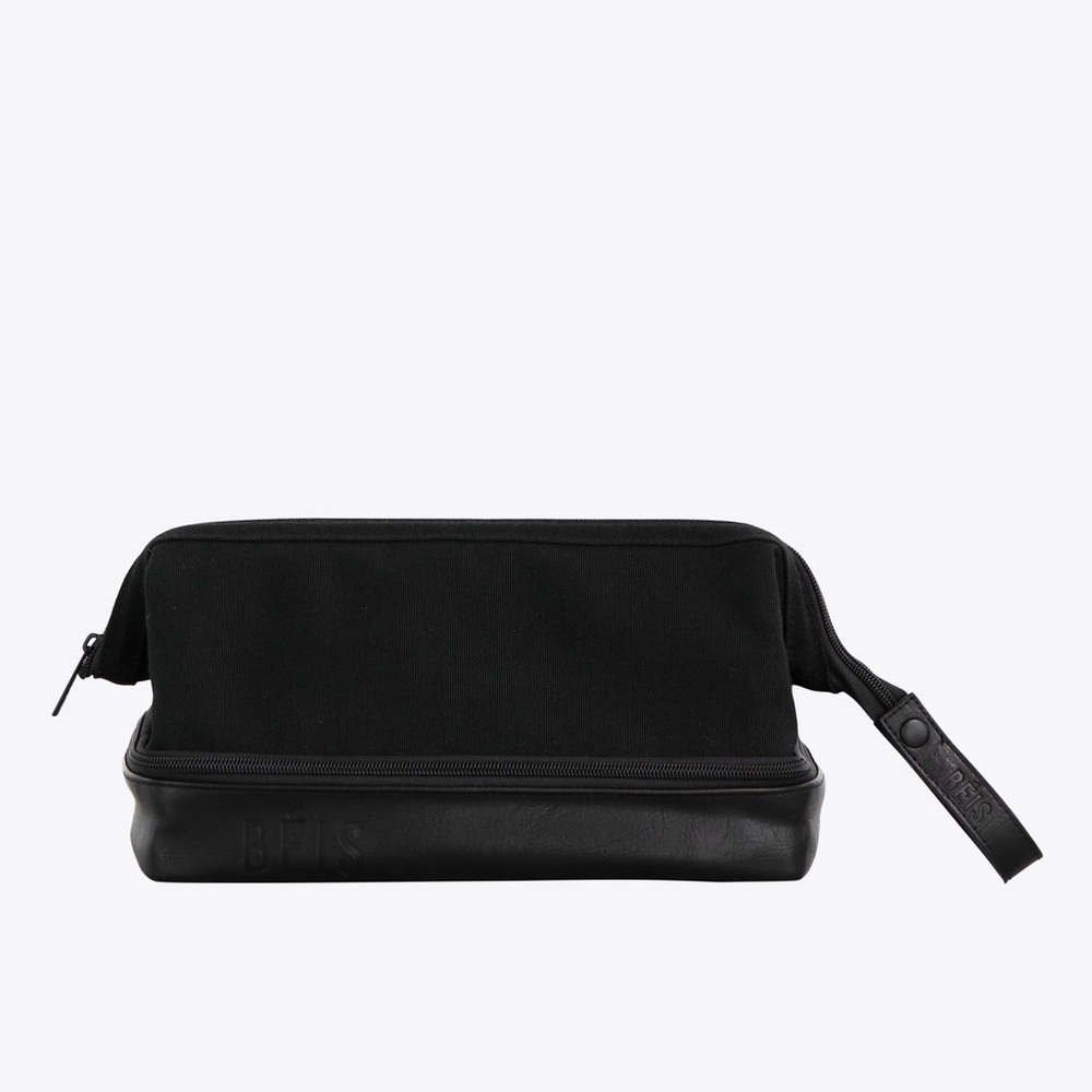 BEIS The Dopp Kit in Black